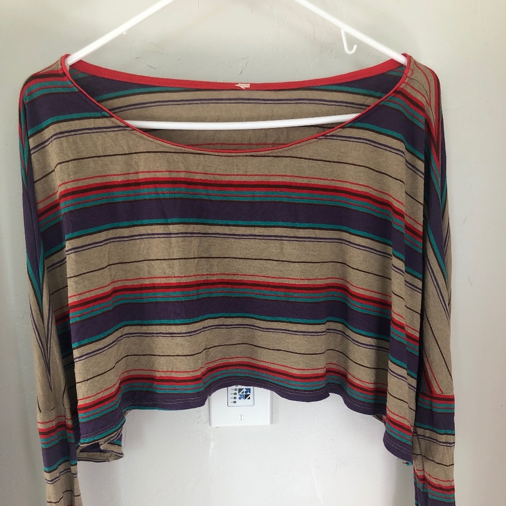 Off shoulder long sleeve crop